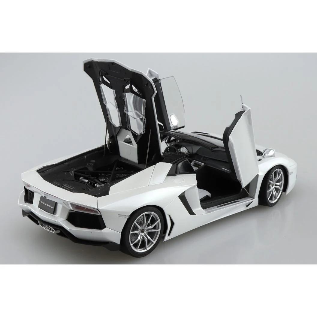 Aoshima 1/24 Lamborghini Aventador LP700-4 Roadster '12 - Image 4